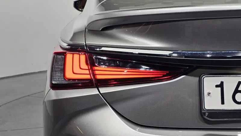 Lexus ES300h