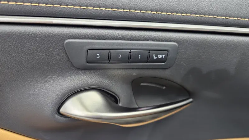 Lexus ES300h