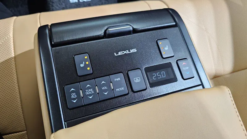 Lexus ES300h