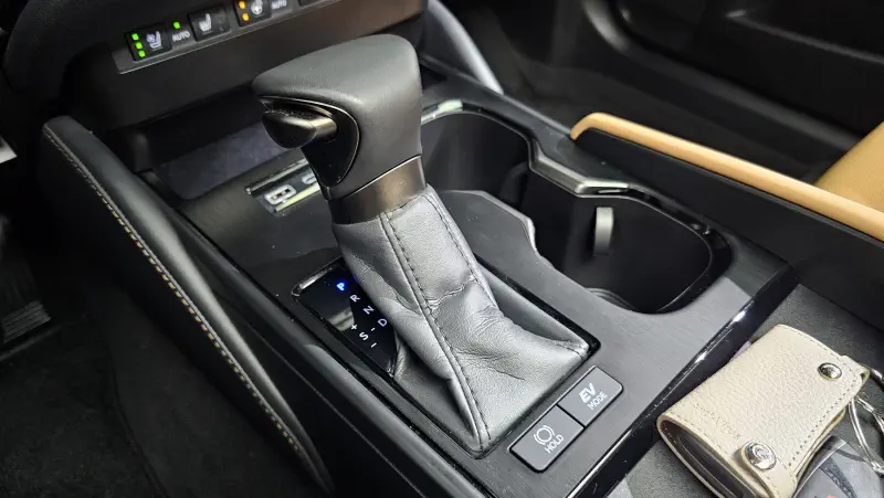 Lexus ES300h