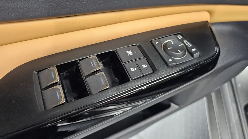Lexus ES300h