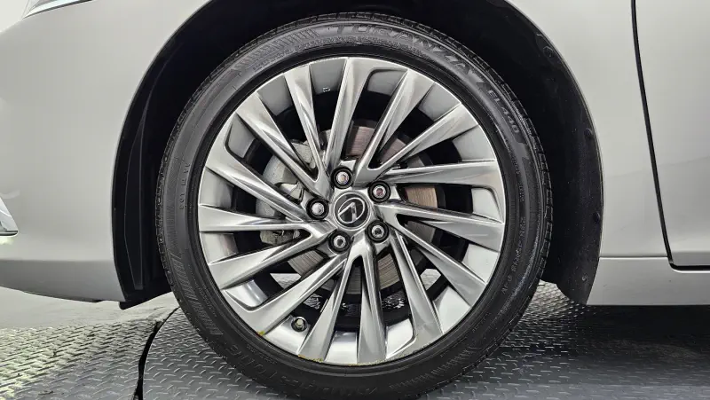 Lexus ES300h