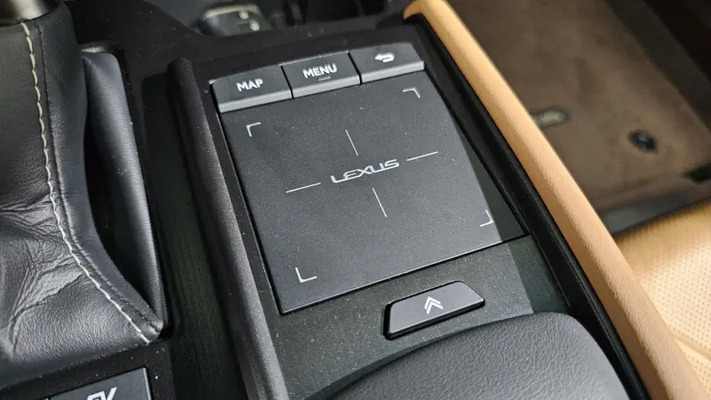 Lexus ES300h