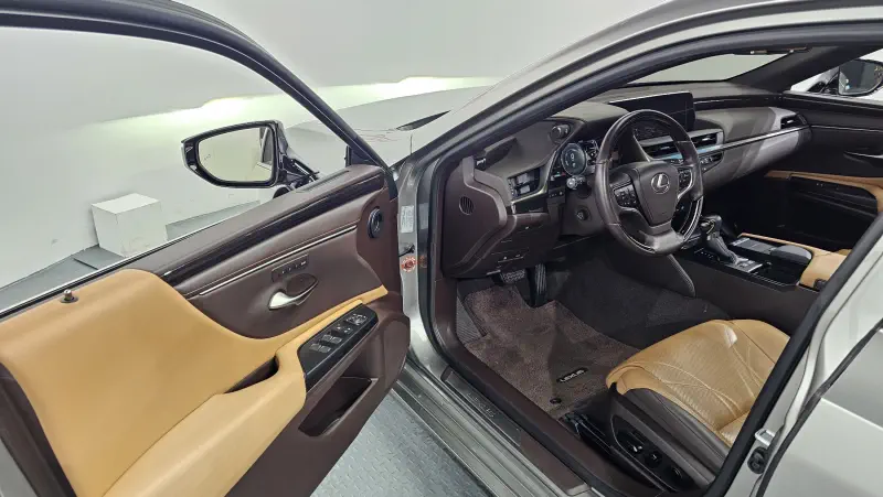 Lexus ES300h