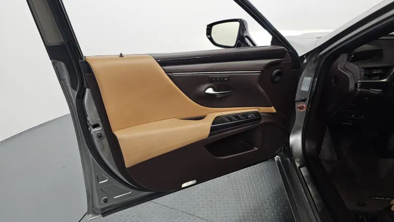 Lexus ES300h