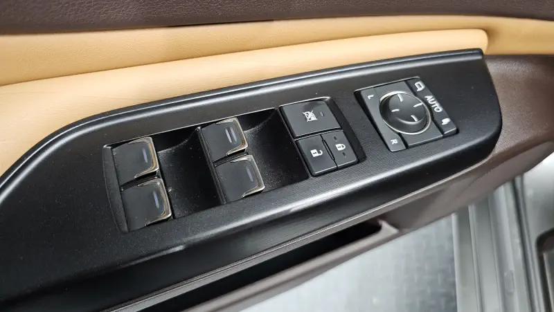 Lexus ES300h