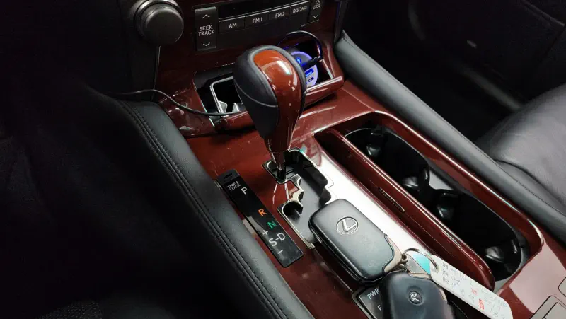 Lexus LS