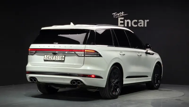 Lincoln Aviator