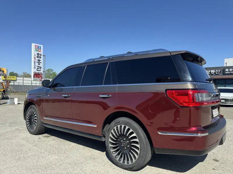 Lincoln Navigator