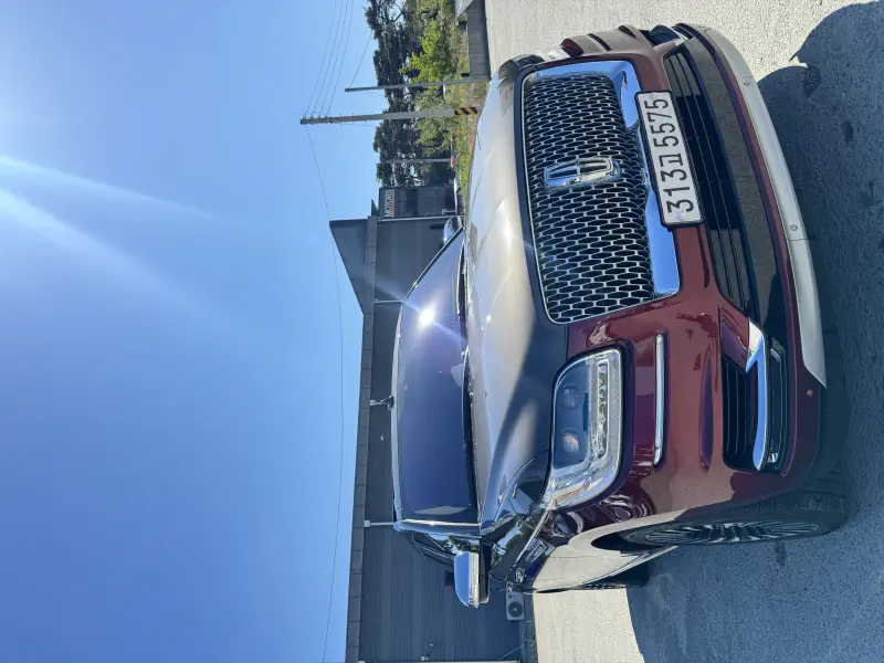 Lincoln Navigator