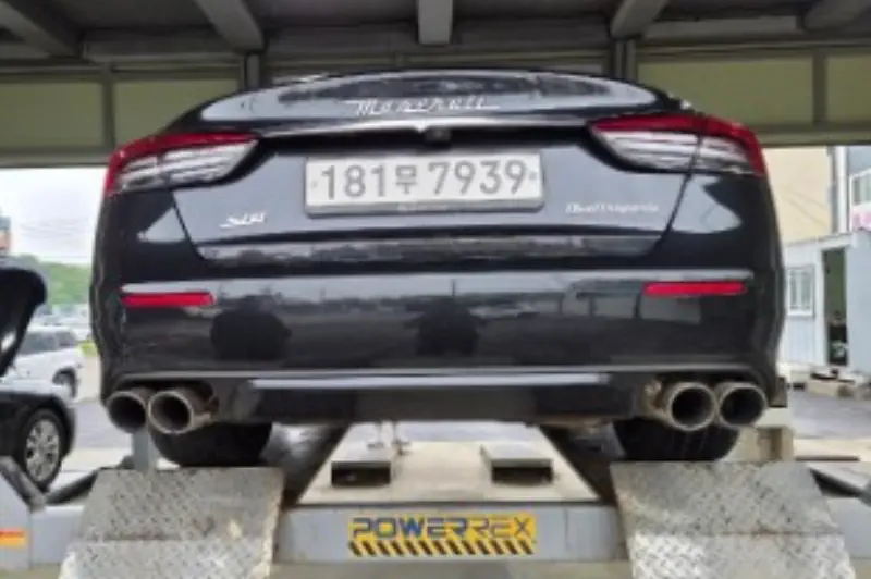 Maserati Quattroporte