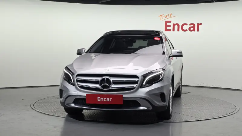 Mercedes-Benz GLA-Class