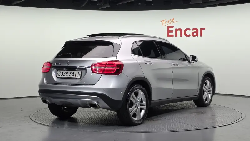 Mercedes-Benz GLA-Class