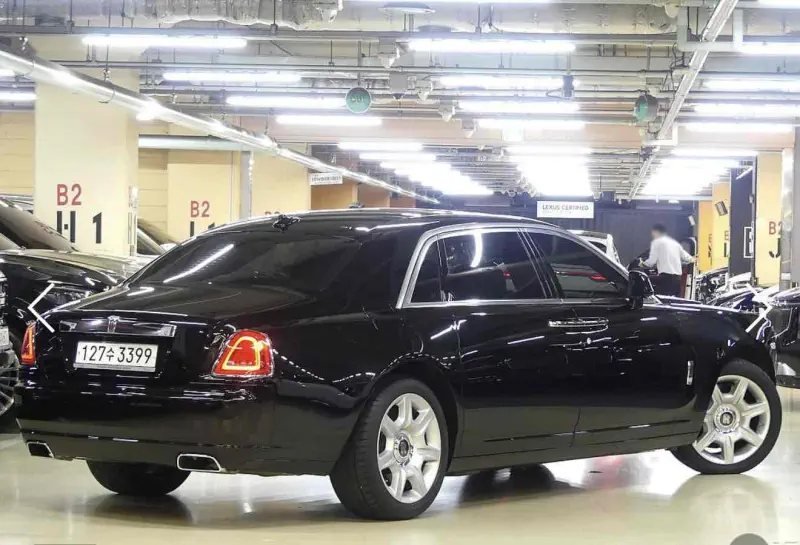 Rolls-Royce GHOST