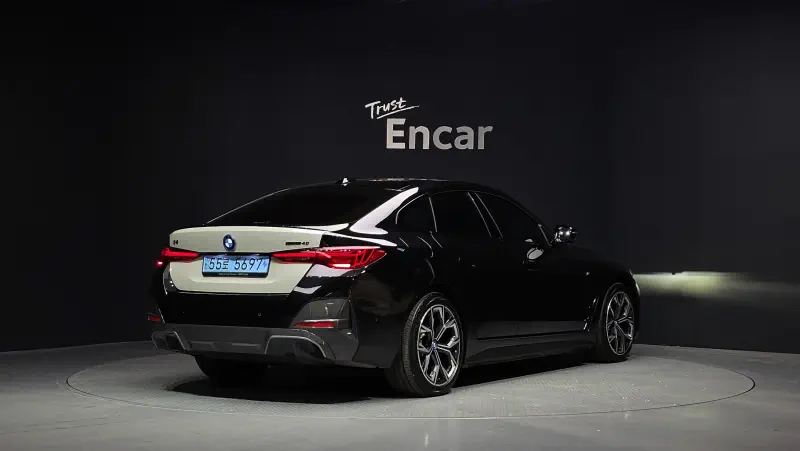 BMW i4