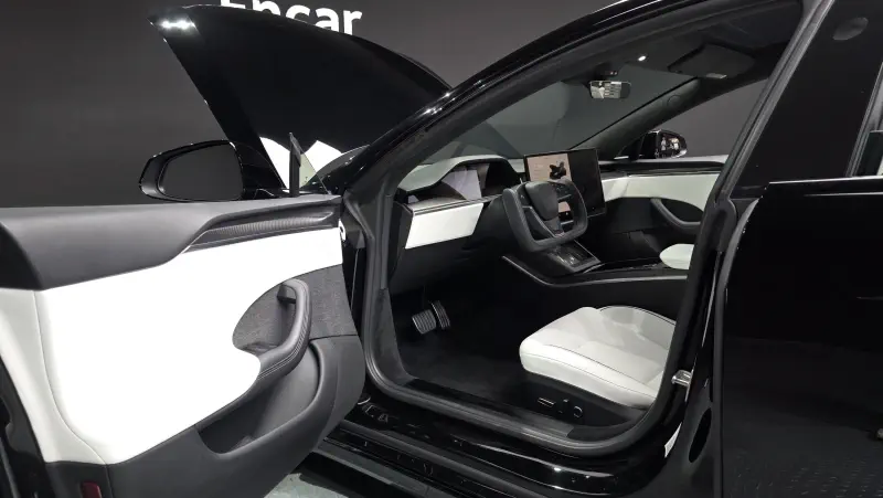 Tesla MODEL S