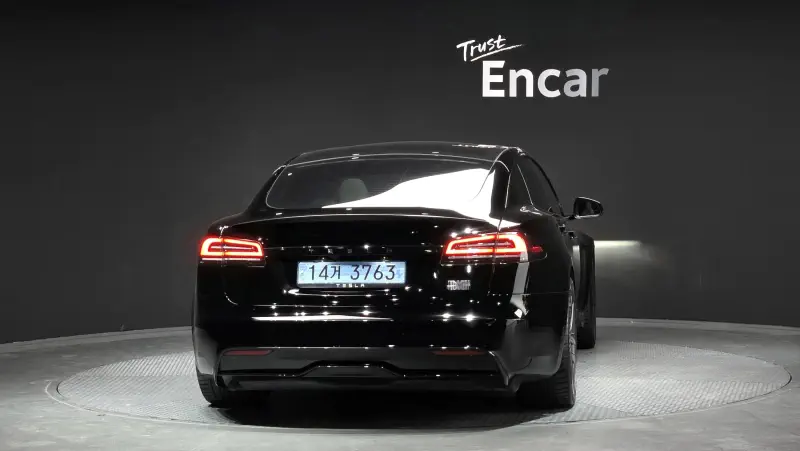 Tesla MODEL S