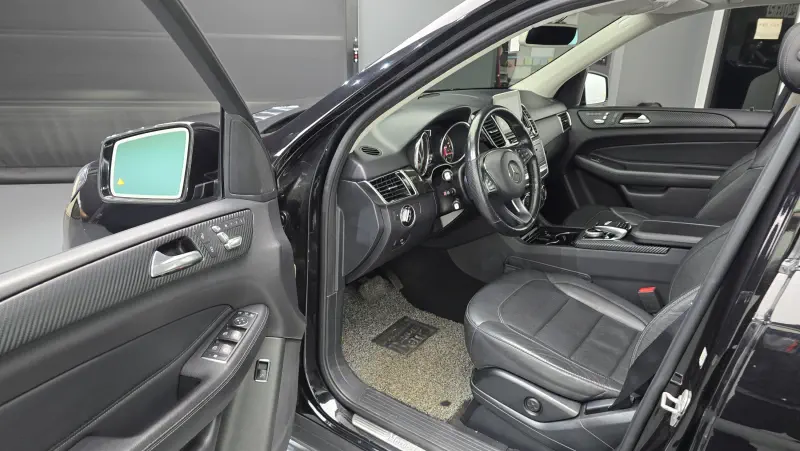 Mercedes-Benz GLE-Class