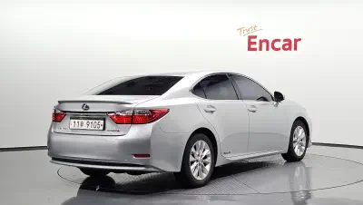 Lexus ES300h