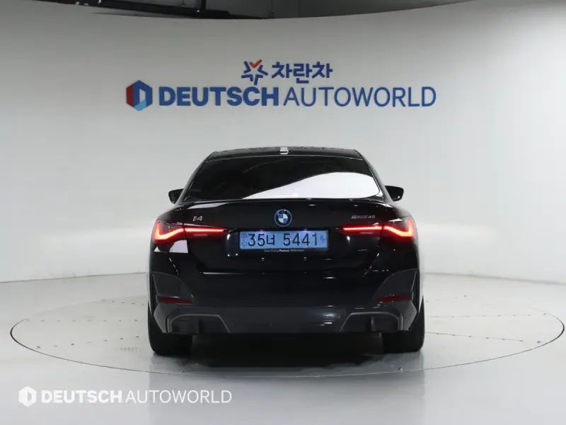 BMW i4