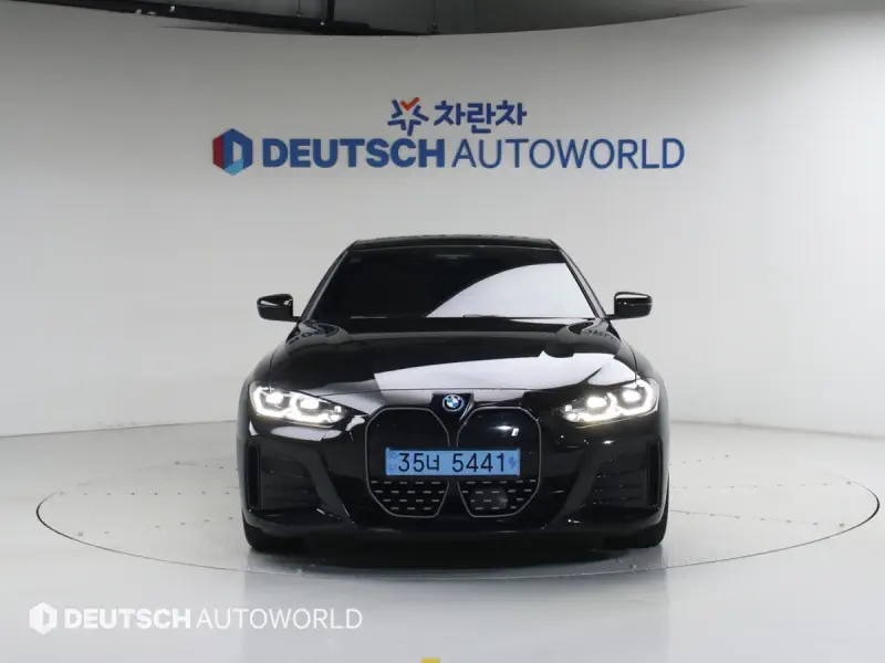 BMW i4