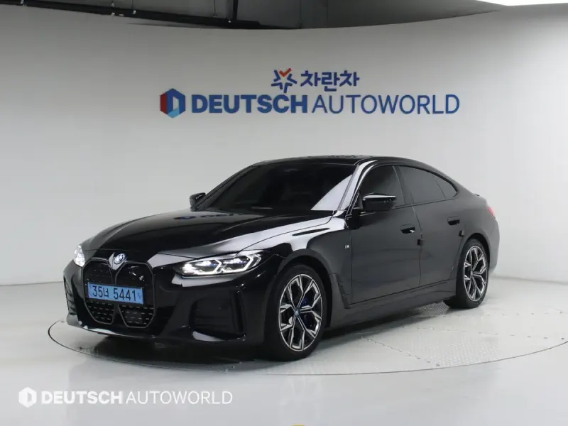 BMW i4