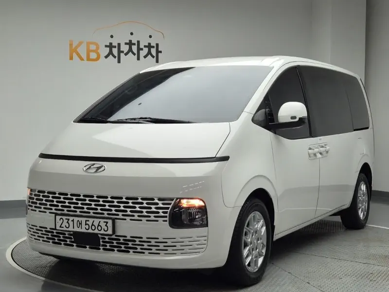 Hyundai Staria