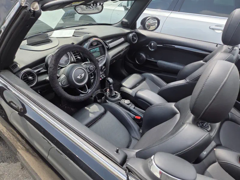 MINI Cabrio