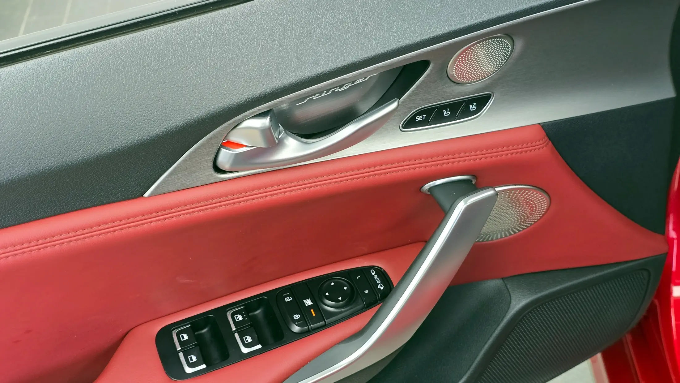 KIA STINGER 2020г.в. силовым агрегатом объёмом 1998 см3 на 255 л.с цвет Красный - экспорт из Кореи. Фото №28