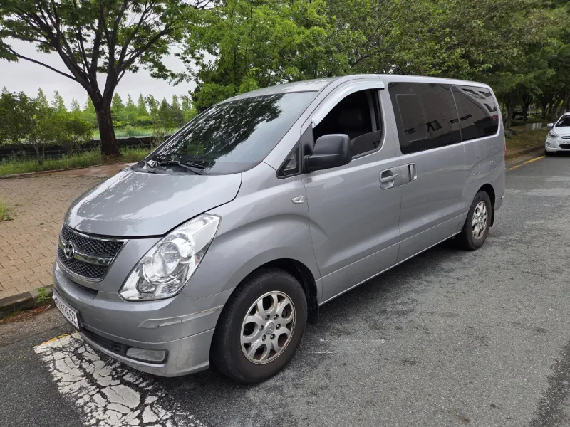 Hyundai Grand Starex