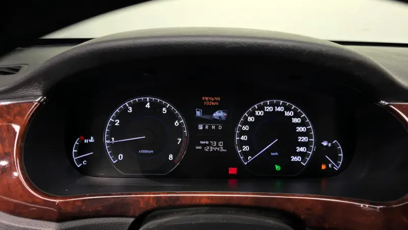 Hyundai Equus