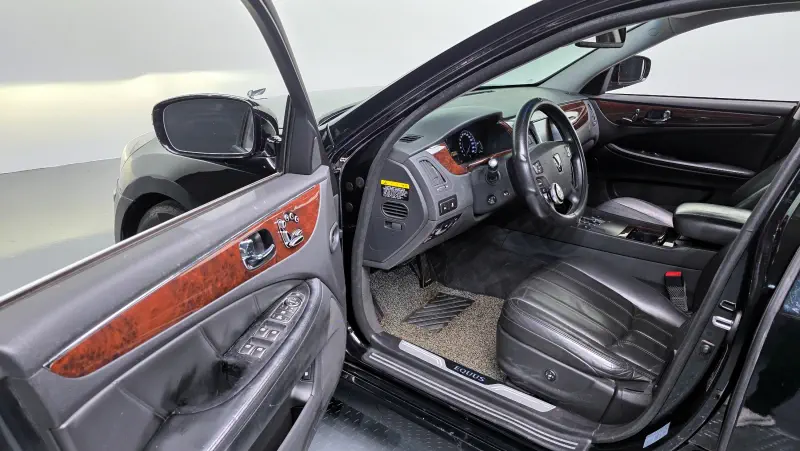 Hyundai Equus