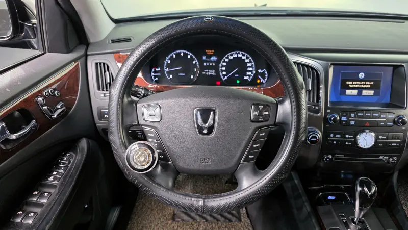 Hyundai Equus