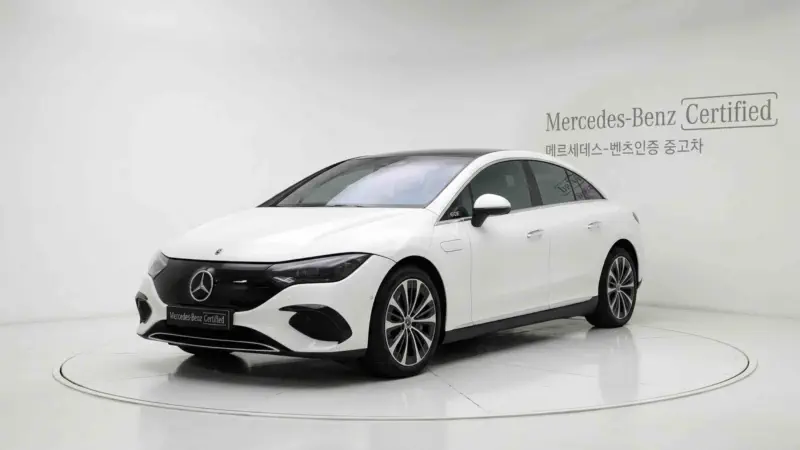 Mercedes-Benz EQE