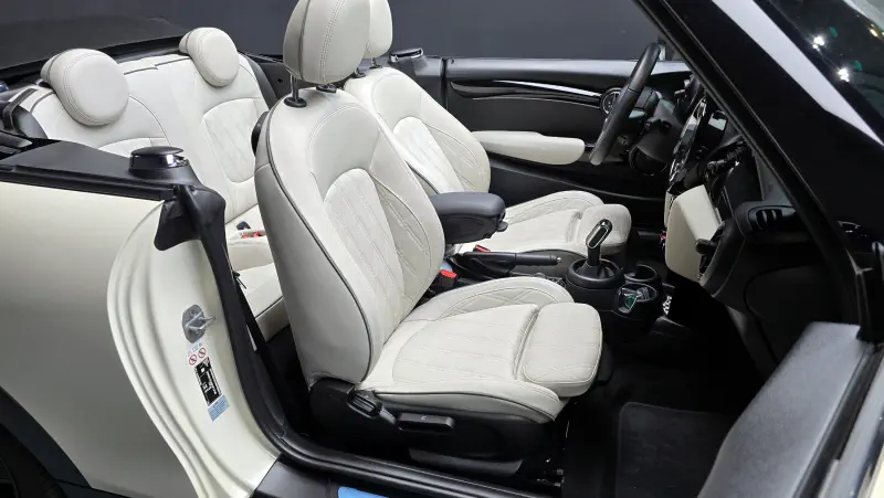 MINI Cabrio