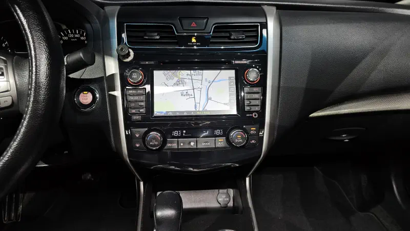 Nissan Altima
