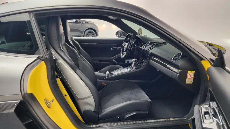 Porsche Cayman
