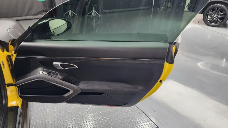 Porsche Cayman