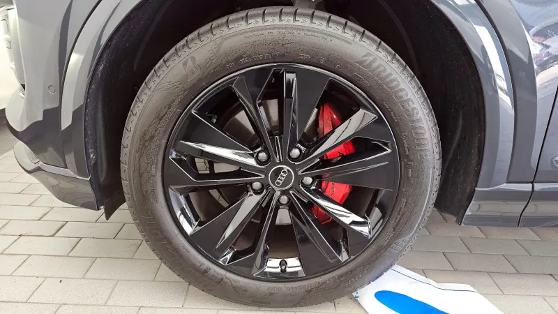 Audi Q6 e-tron