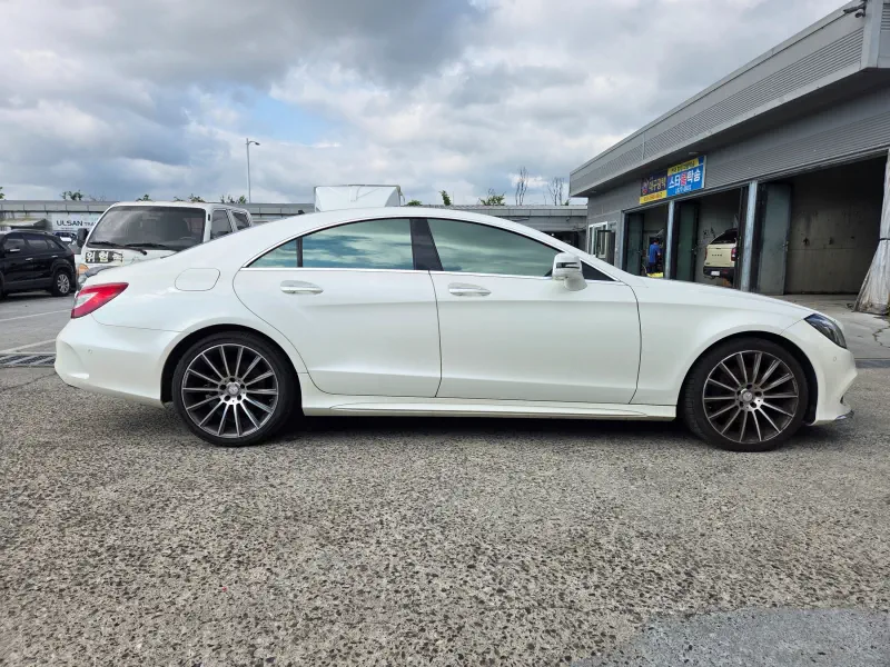 Mercedes-Benz CLS-Class