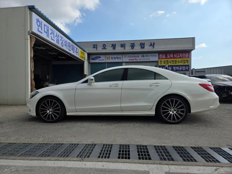 Mercedes-Benz CLS-Class