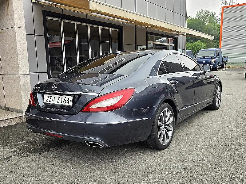 Mercedes-Benz CLS-Class