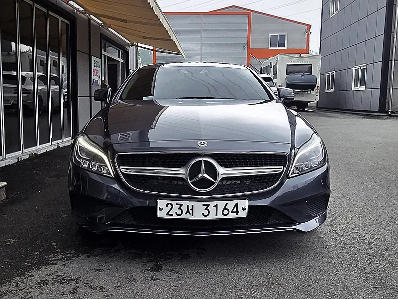 Mercedes-Benz CLS-Class