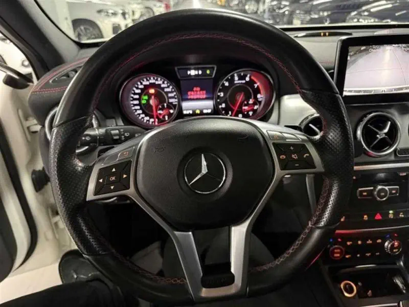 Mercedes-Benz GLA-Class