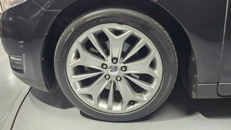 Ford Taurus