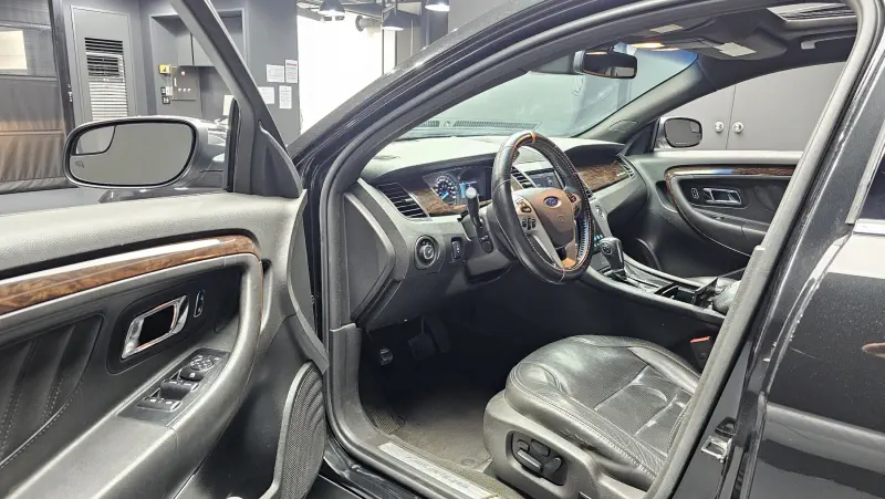 Ford Taurus