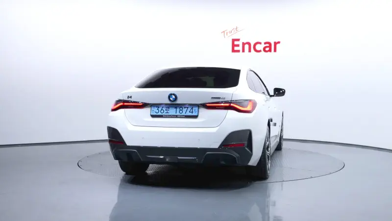 BMW i4