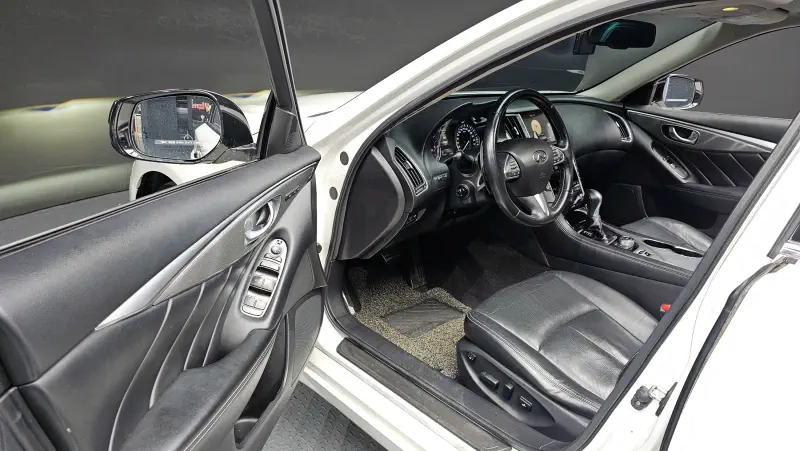 Infiniti Q50