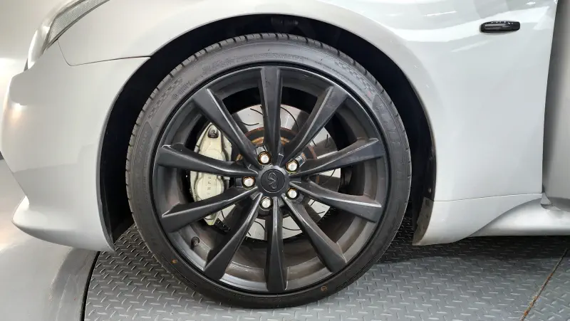 Infiniti G37