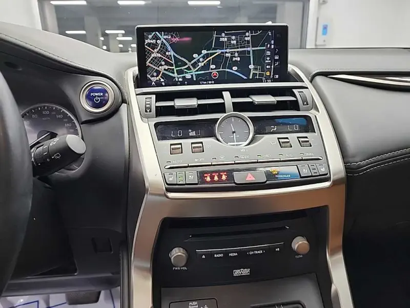 Lexus NX300h